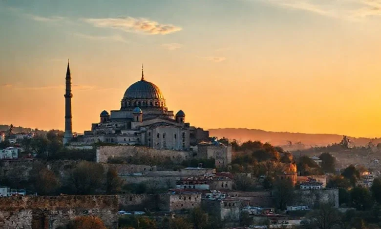 Bizans İmparatorluğu'nun yükselişi ve çöküşü. Doğu Roma tarihi ve kültürel mirası.