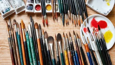 Farklı resim fırçaları çeşitleri, uç tipleri ve kullanım alanları. Sanat malzemeleri rehberi.